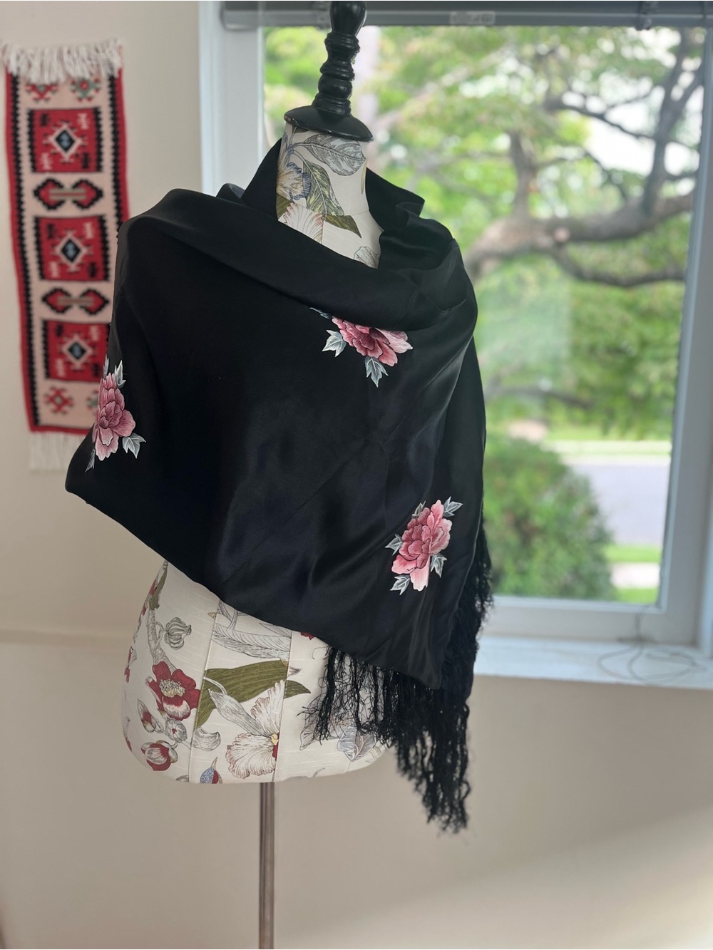 Black Floral Fringe Shawl - Elegant Women's embroidered shawl